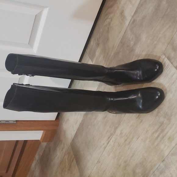 Salvatore Ferragamo Boots - Picture 1 of 9